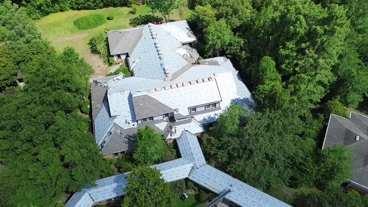 The Benefits of Asphalt Shingle Roofing for Apartment Complexes