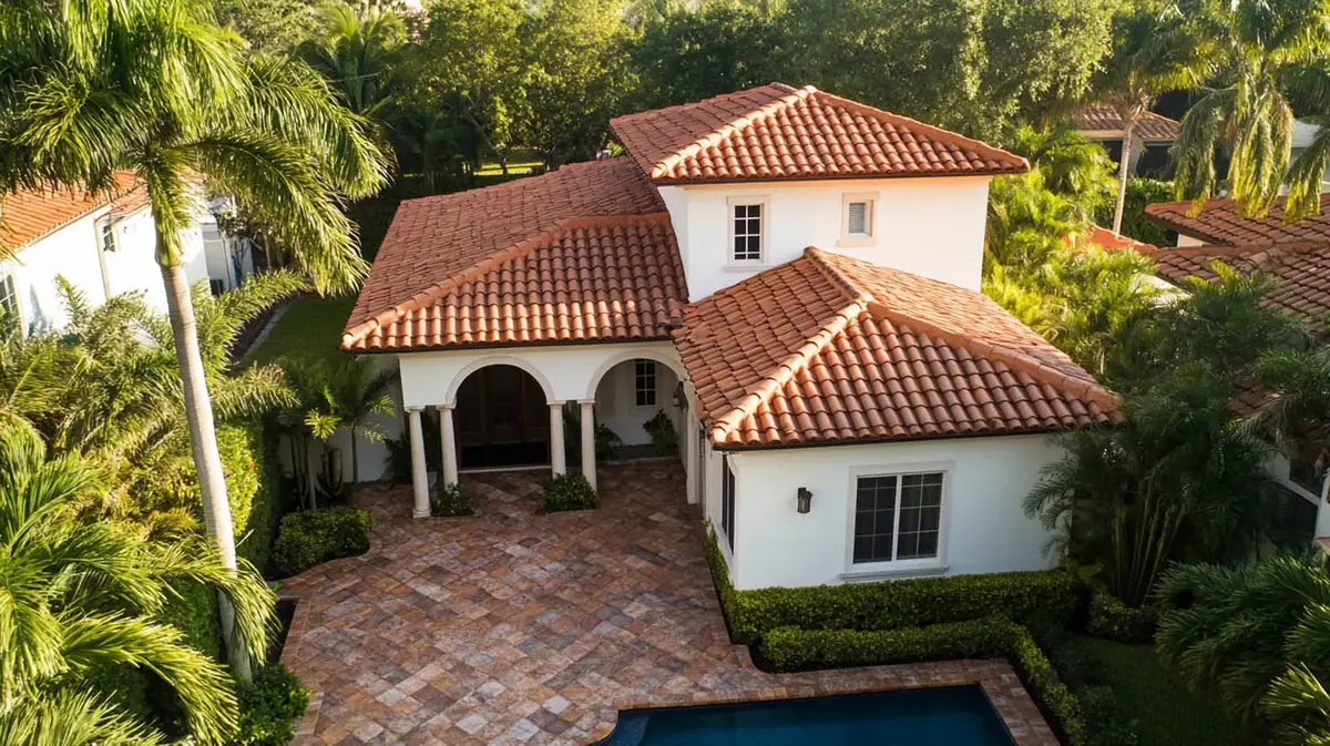 Beginner's Guide: How to Pick a Roofer in Florida