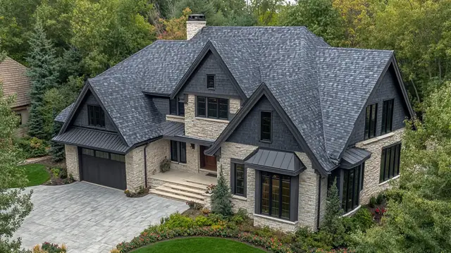 What is the difference between a roofing estimate and a quote
