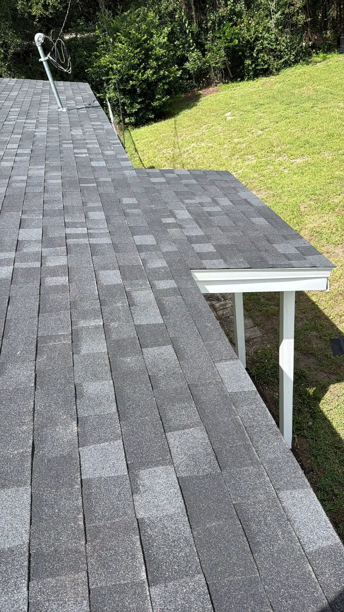 West Gainesville Oakridge Onyx Black field and white drip edge